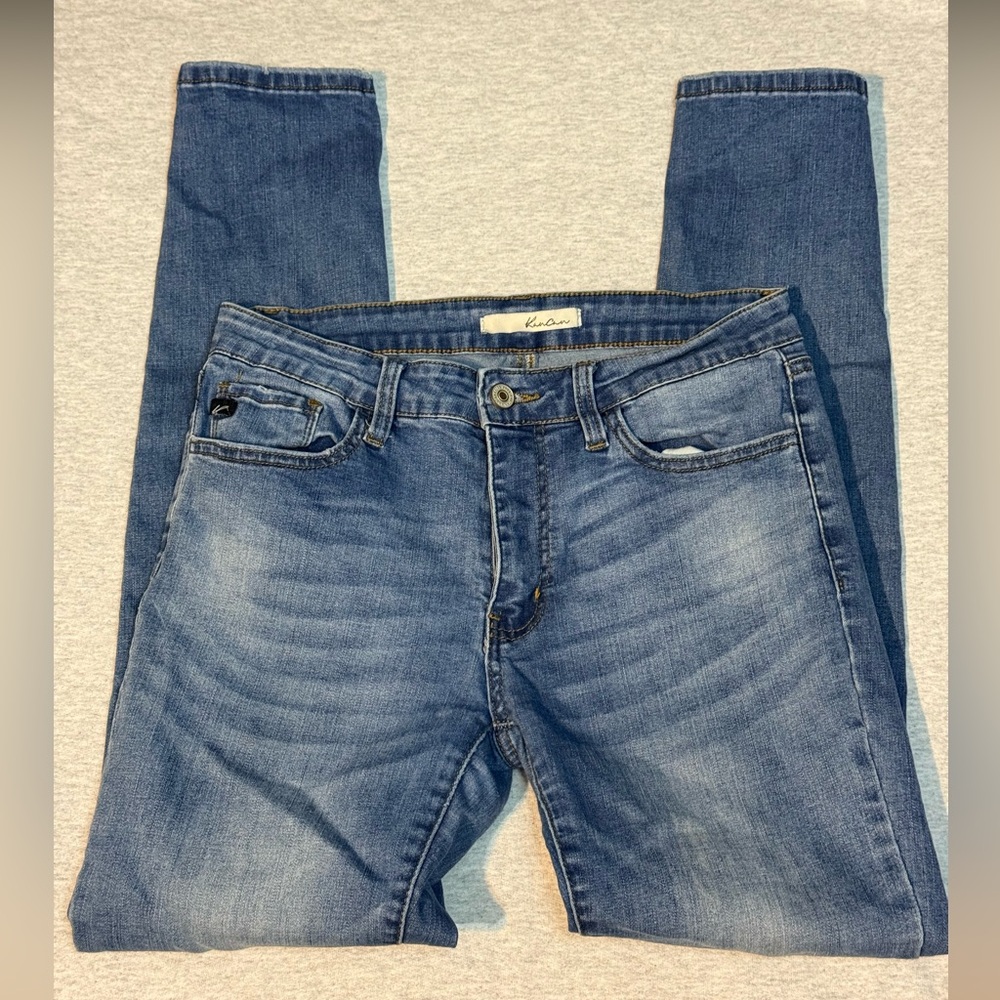 KanCan Straight-Leg / Skinny Jeans — Size 28 👖✨